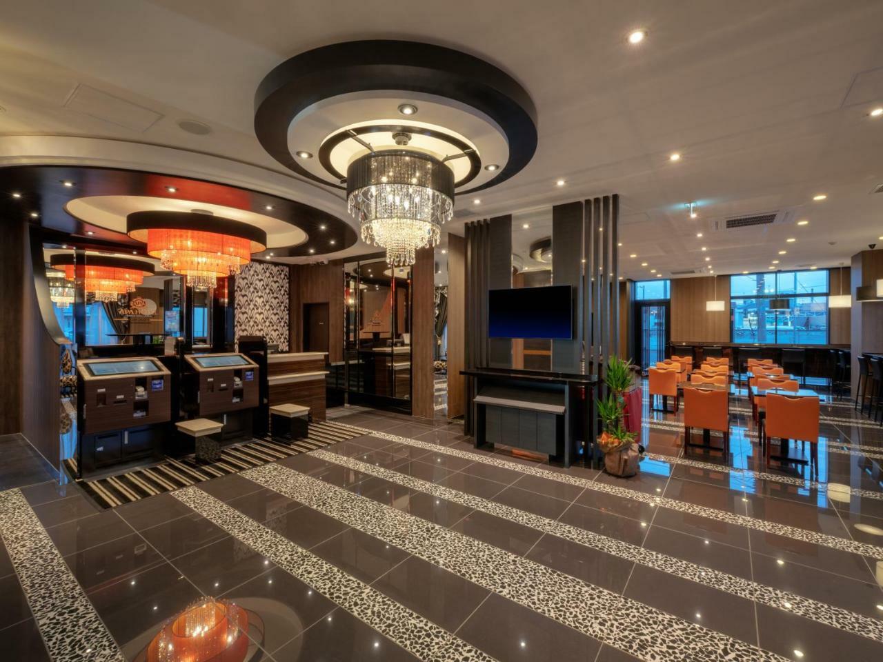 Apa Hotel Ibaraki Koga Ekimae Экстерьер фото